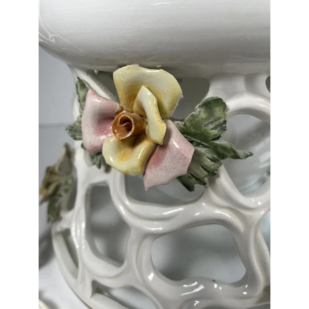 Vintage M. Moretto‎ Porcelain Made In Italy White Lace Rose Hanging Light